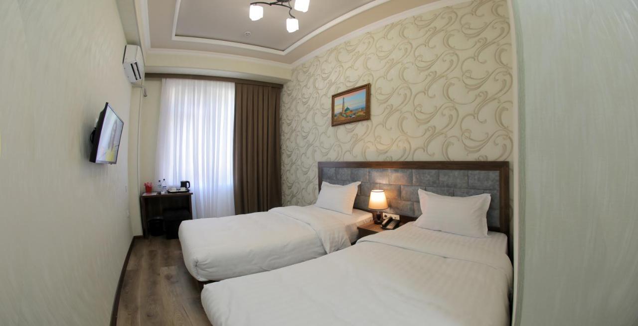 ARK BILLUR HALAL Hotel Tasjkent Buitenkant foto