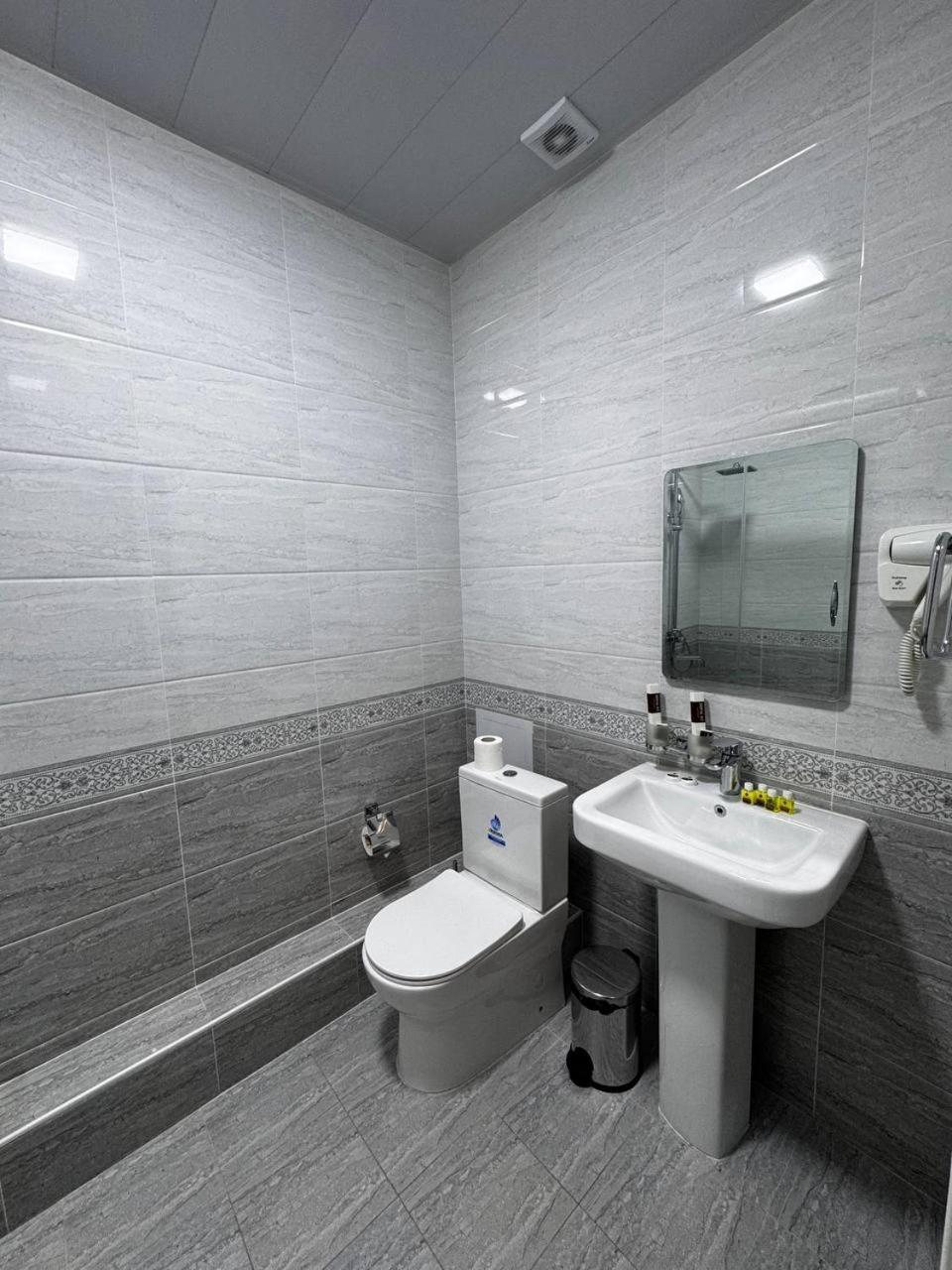 ARK BILLUR HALAL Hotel Tasjkent Buitenkant foto