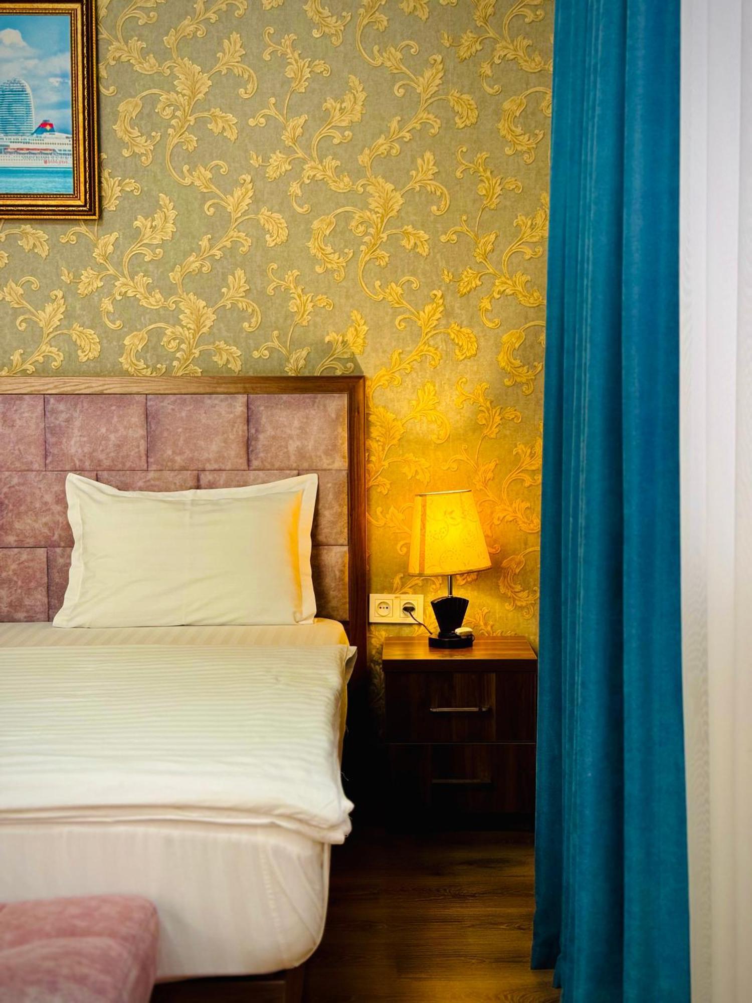 ARK BILLUR HALAL Hotel Tasjkent Buitenkant foto