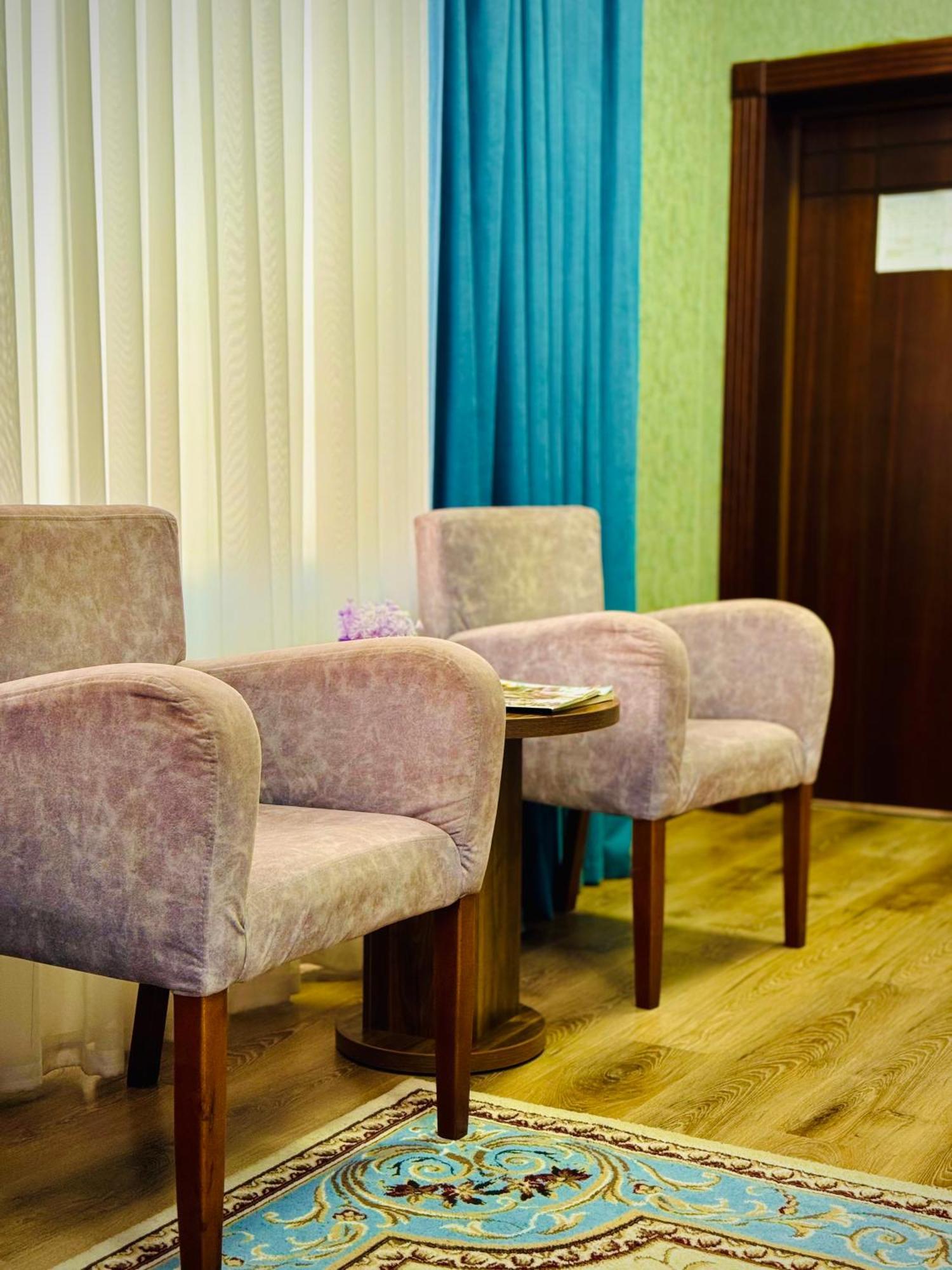 ARK BILLUR HALAL Hotel Tasjkent Buitenkant foto